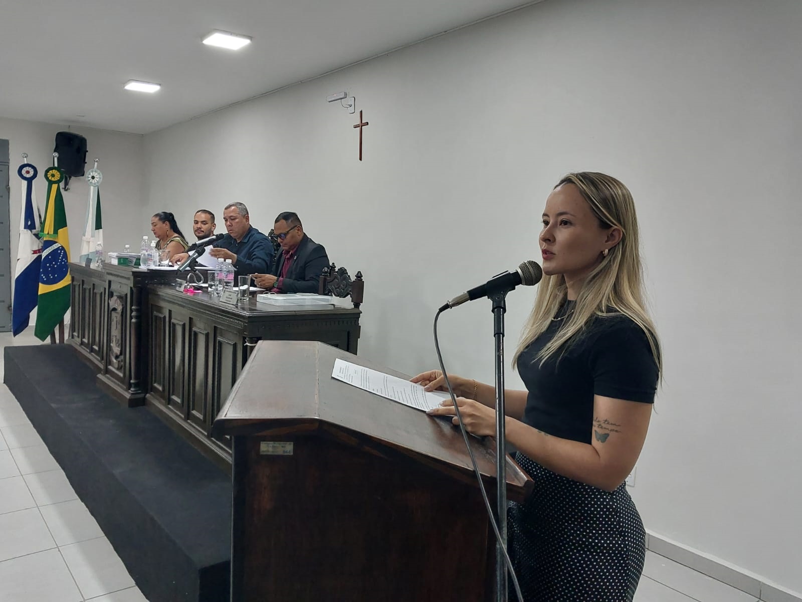 INDICAÇÕES Nº 193 e 194/2025 DA VEREADORA ELIZAMA MEDINA