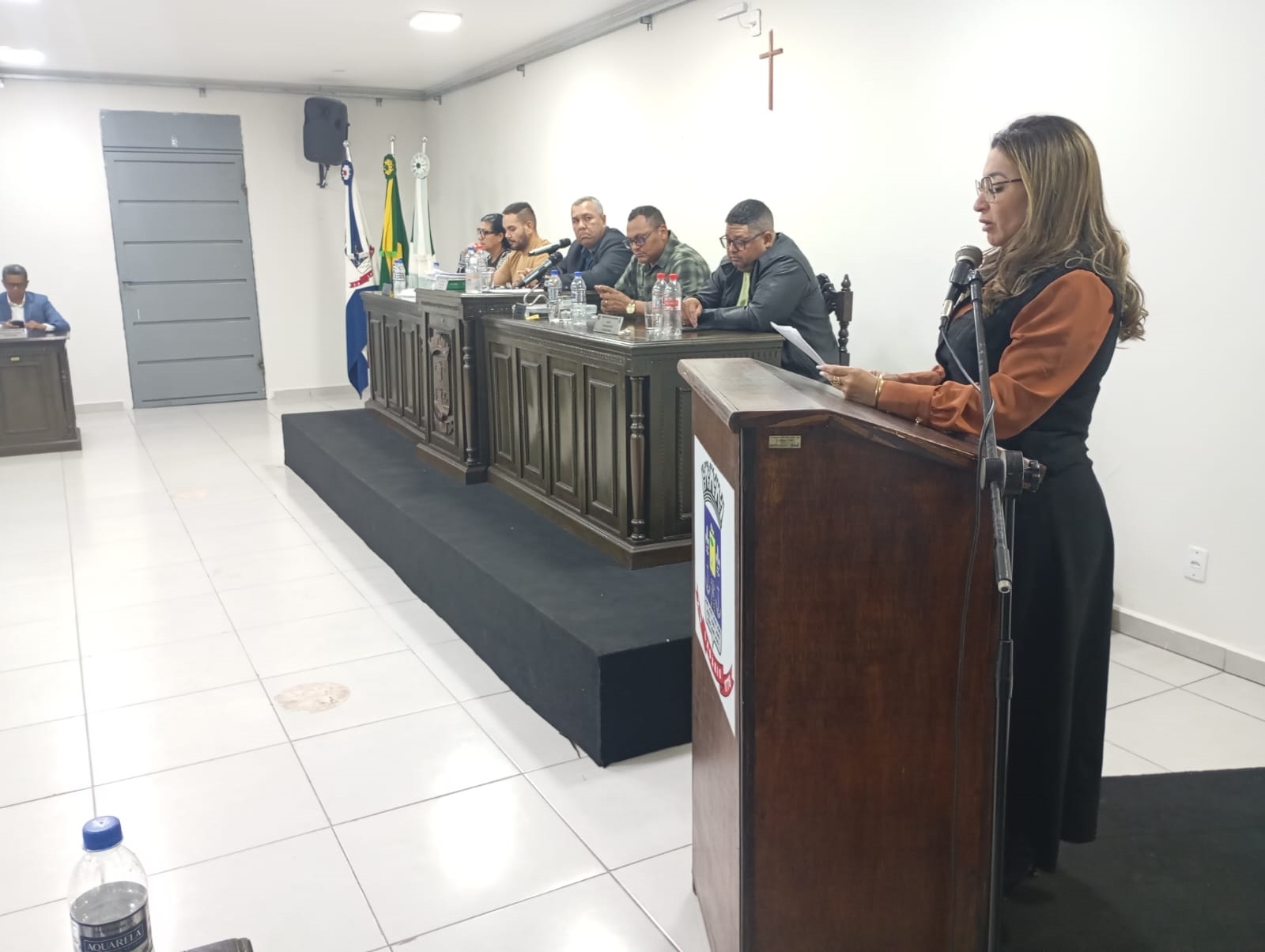 INDICAÇÃO Nº 097/2026 E MOÇÃO DE CONGRATULAÇÕES E APLAUSOS DA VEREADORA JOSIANE BRAGA