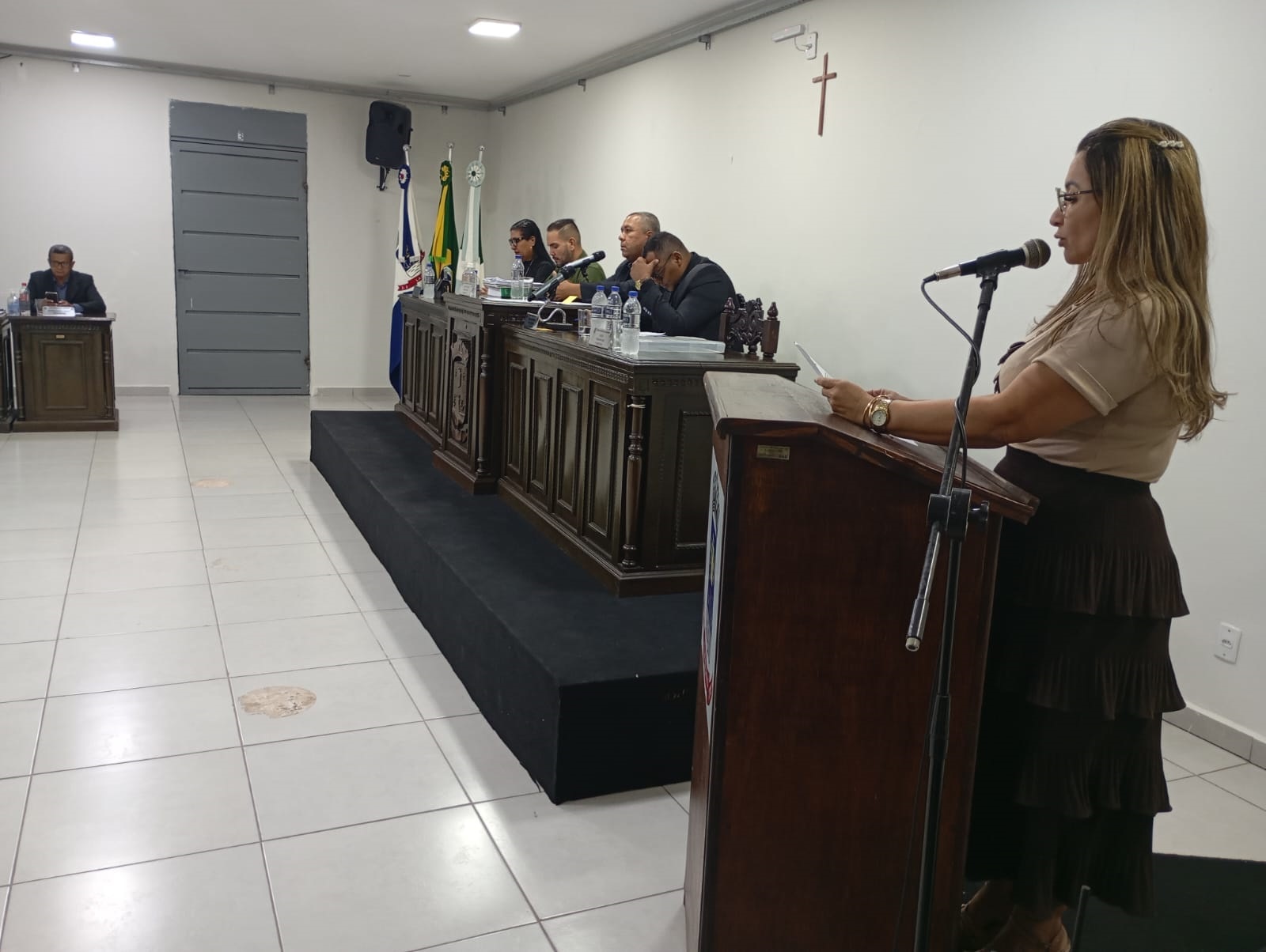 VEREADORA JOSIANE BRAGA APRESENTA MOÇÃO DE APLAUSOS E CONGRATULAÇÕES Nº 008/2026