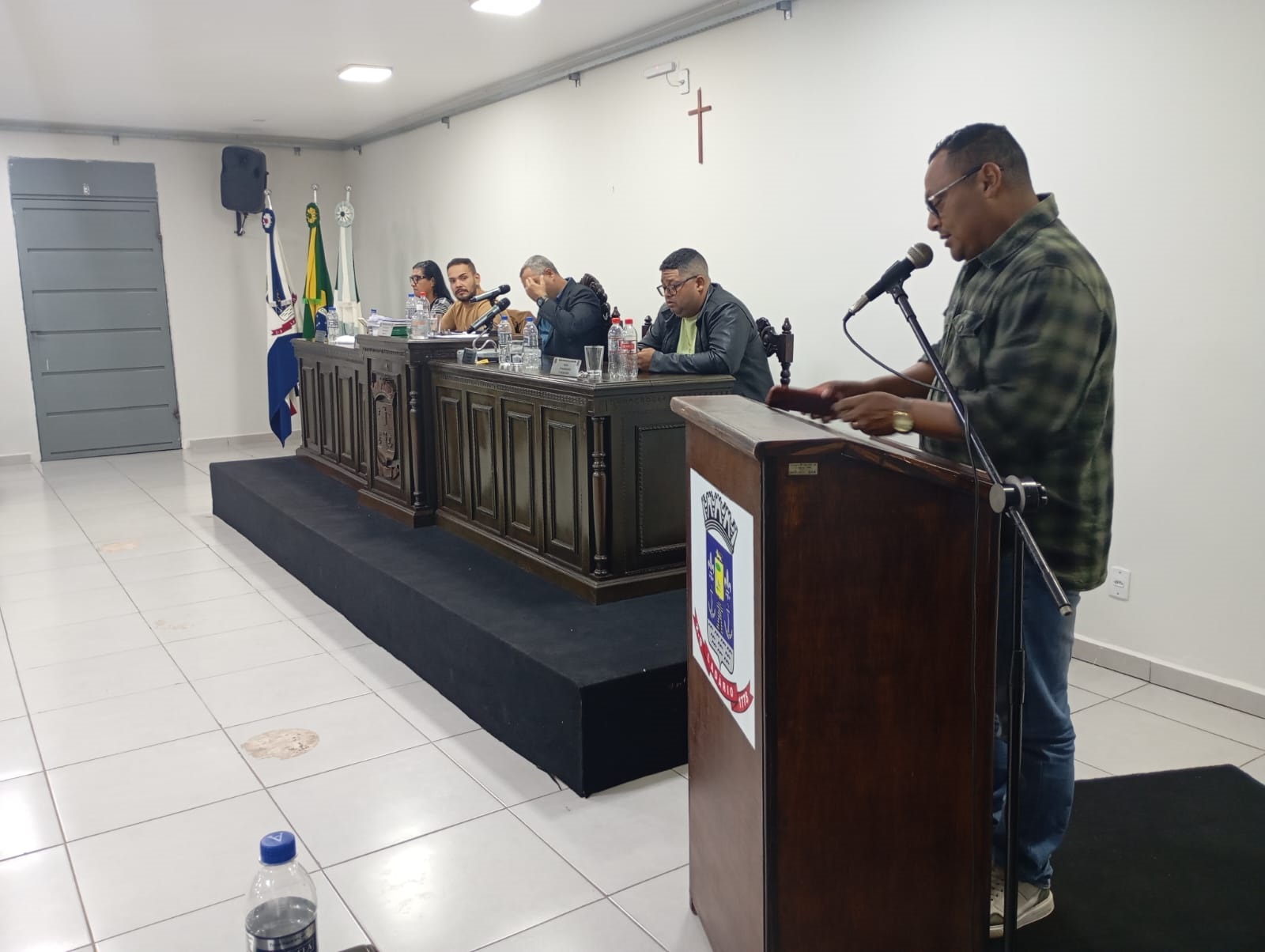 INDICAÇÕES 100 E 101 DO VEREADOR JOÃO  BRITO