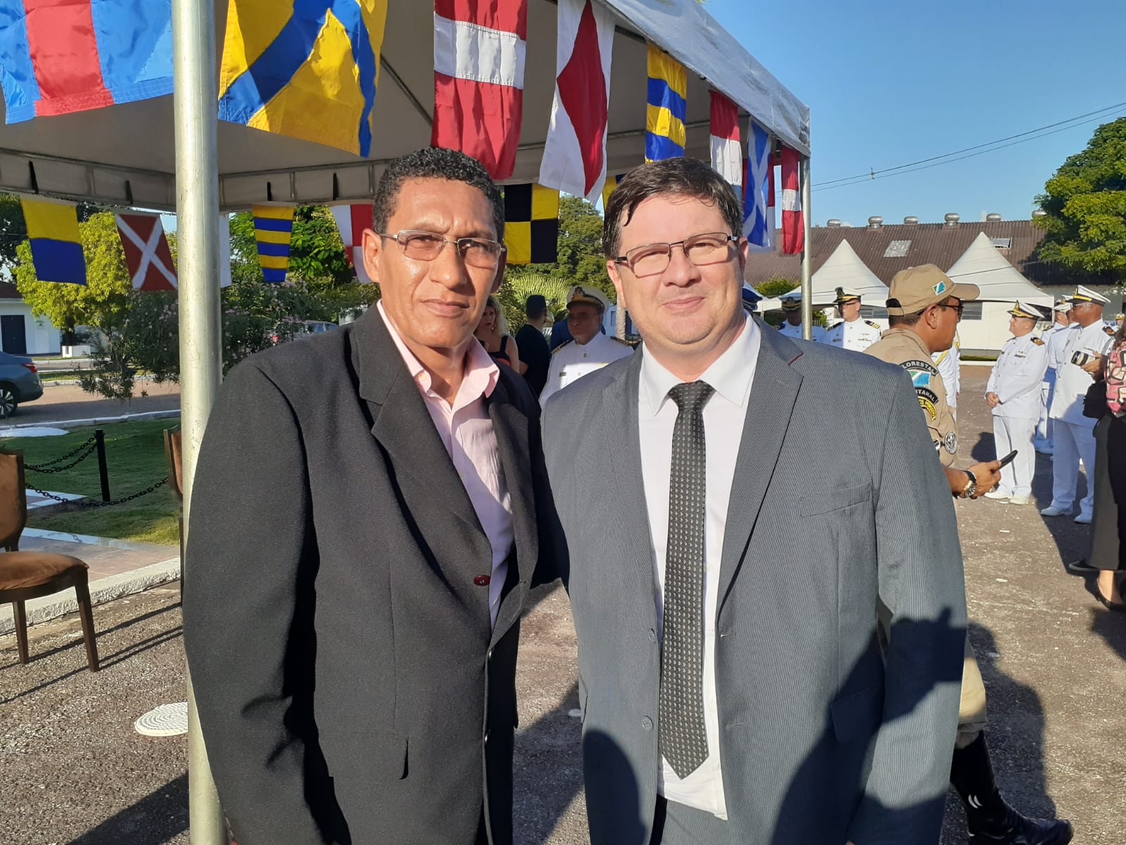PRESIDENTES DAS CÂMARAS LEGISLATIVAS DE LADÁRIO E DE CORUMBÁ PRESENTES NA TROCA DE COMANDO DO 6° DISTRITO NAVAL DA MARINHA DO BRASIL EM LADÁRIO/MS
