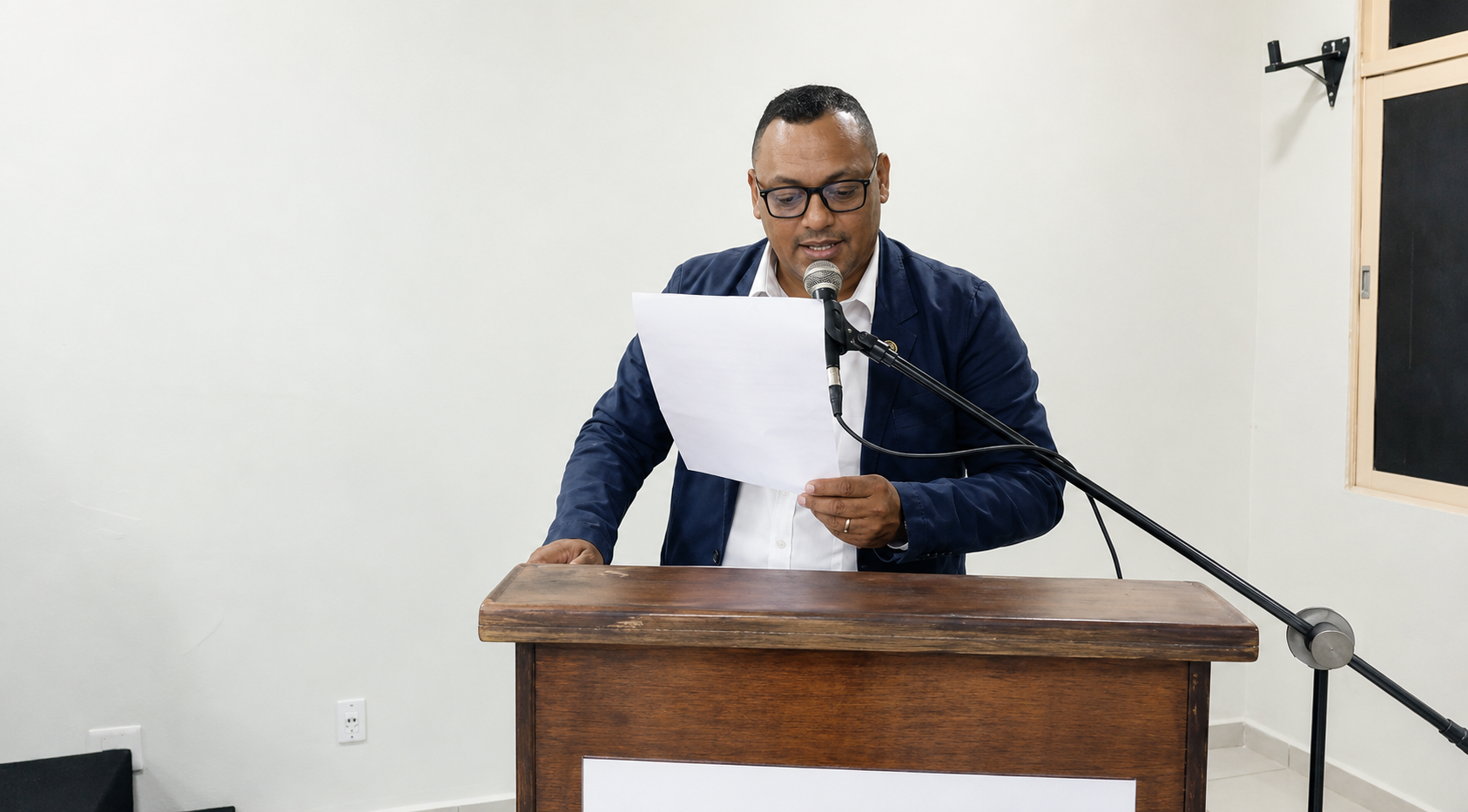 INDICAÇÕES N.º 115, 116 E REQUERIMENTOS N.º 005 E 006 DO VEREADOR PASTOR JOÃO BRITO