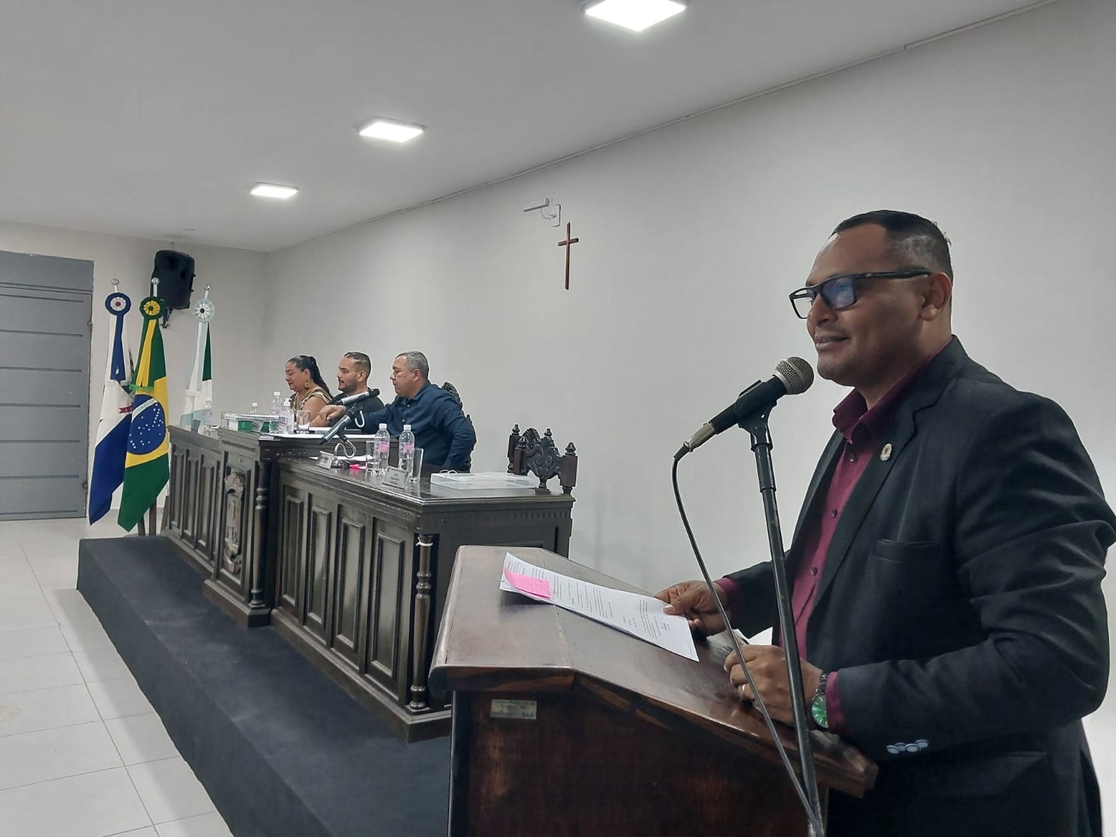 APRESENTAÇÃO DE PROJETOS DE LEI PELO VEREADOR JOÃO BRITO