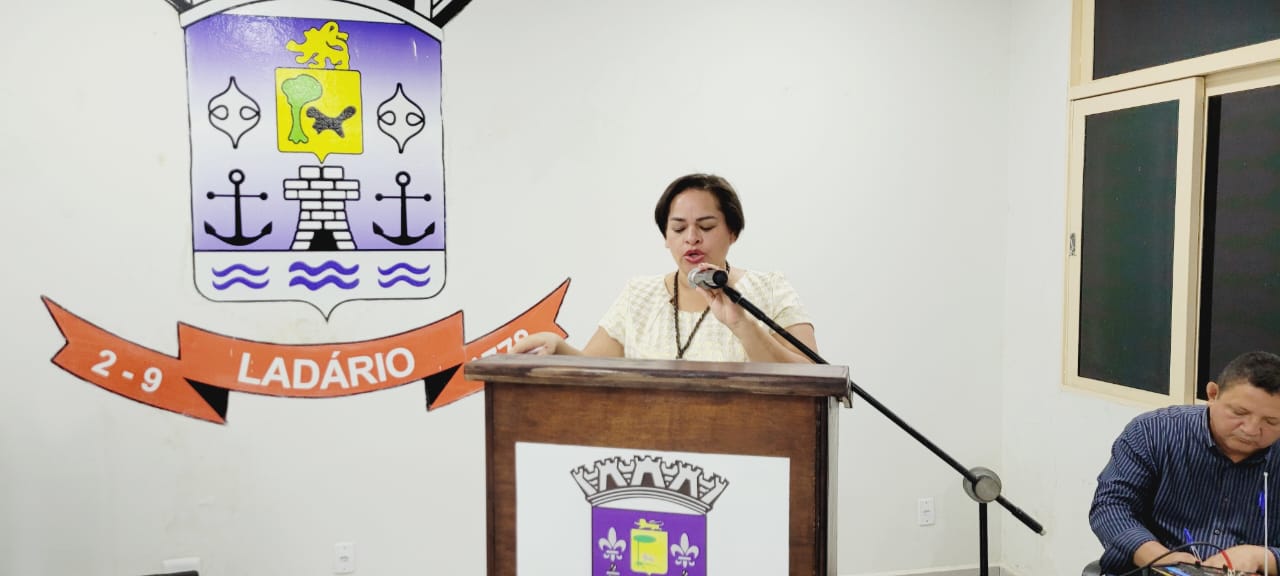SOLICITAÇÃO DE MOÇÃO DE CONGRATULAÇÕES E  APLAUSOS PARA AS ASSISTENTES SOCIAIS, NA SESSÃO ORDINÁRIA 16/05/2023