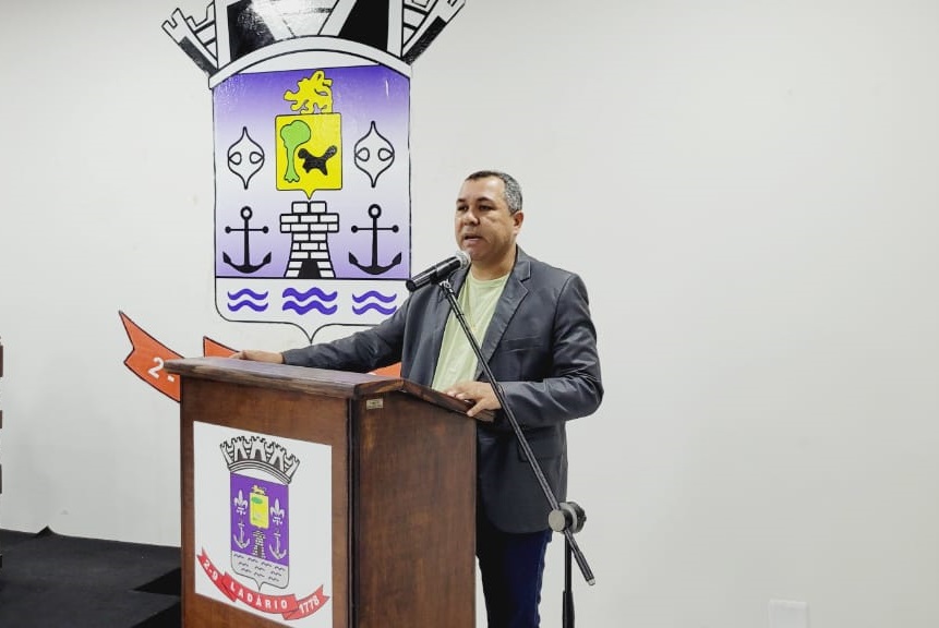REQUERIMENTO DO VEREADOR JONIL BARCELLOS APRESENTADA NA SESSÃO ORDINÁRIA