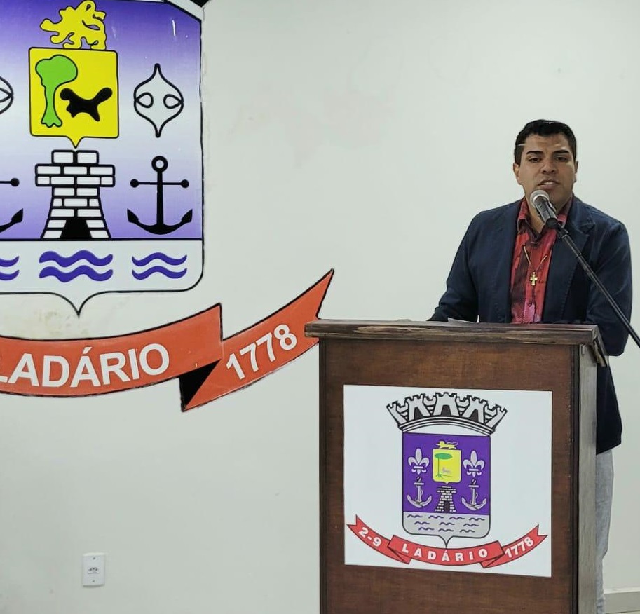 O VEREADOR RENAN ENCINAS SOLICITA PARA SEJA INSTITUÍDO O DIA MUNICIPAL DO AUTISMO NO MUNICÍPIO DE LADÁRIO