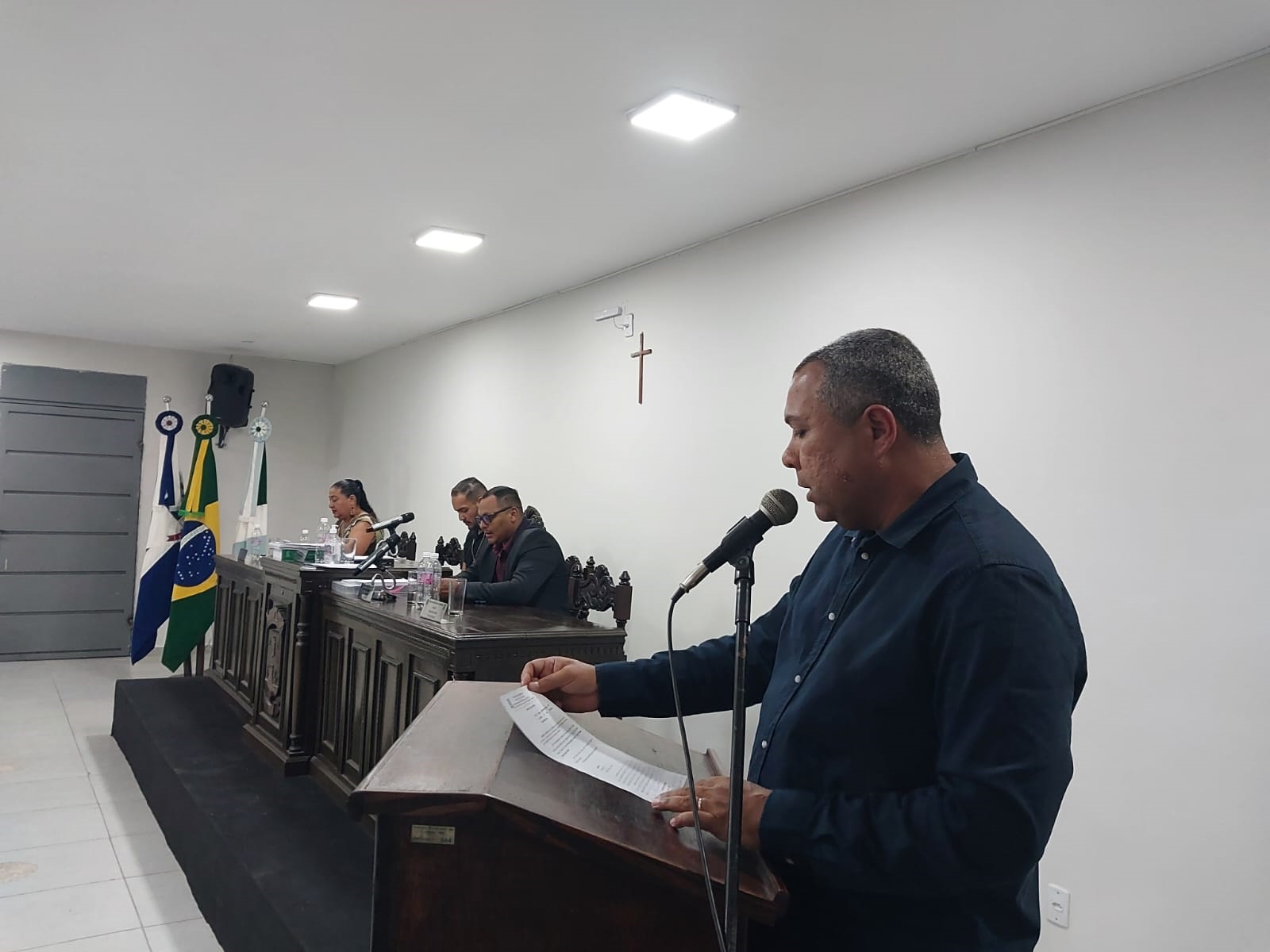 APRESENTAÇÃO DE PROJETO DE LEI PELO VEREADOR JONIL BARCELLOS