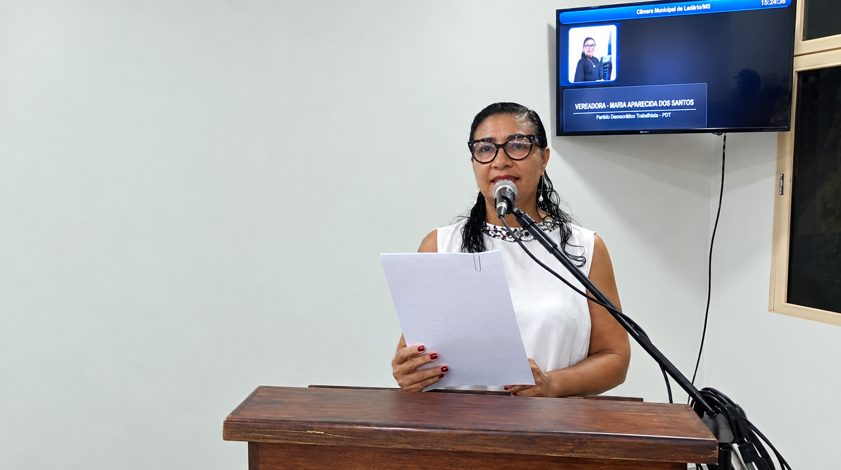 VEREADORA MAGDA CHALEGA APRESENTA INDICAÇÃO Nº 165